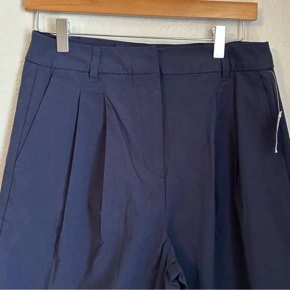NWT, Old Navy Women’s Extra High-Rise Super Wide-Leg Pleated Navy Pants, Size 6 - Picture 4 of 9